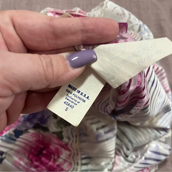 Vintage Undercover Striped Floral Nightgown Size Small Lace Cami adjustable - Picture 7 of 7